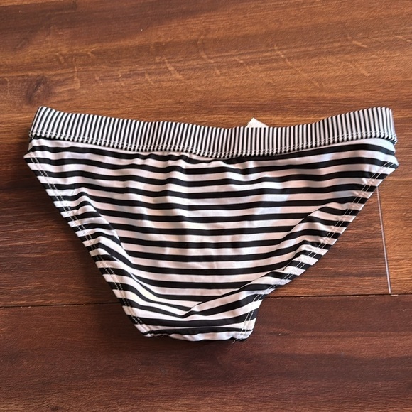 Old Navy Black and White Striped Bikini Bottom Size XS - Picture 2 of 6